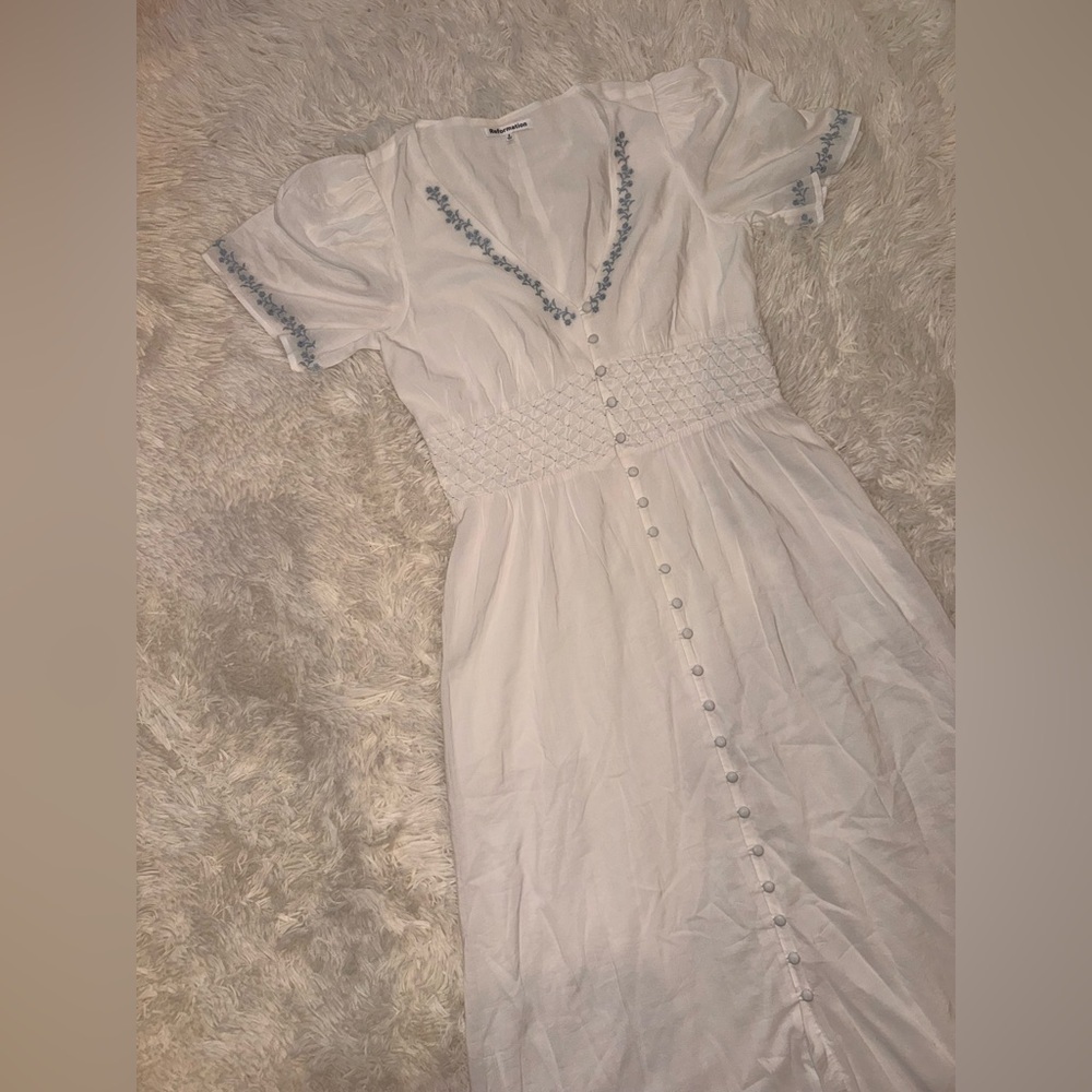NEW REFORMATION Kamryn Embroidered Smocked Waist Organic Cotton Blend Midi Sz 8 - Picture 4 of 10